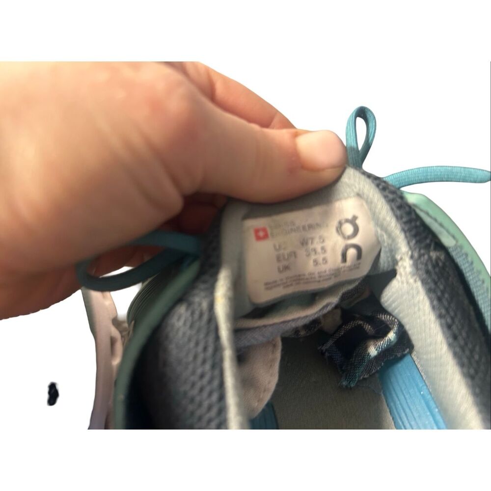 On Running Women's Teal and White Cloud Athletic Shoes - Picture 11 of 11